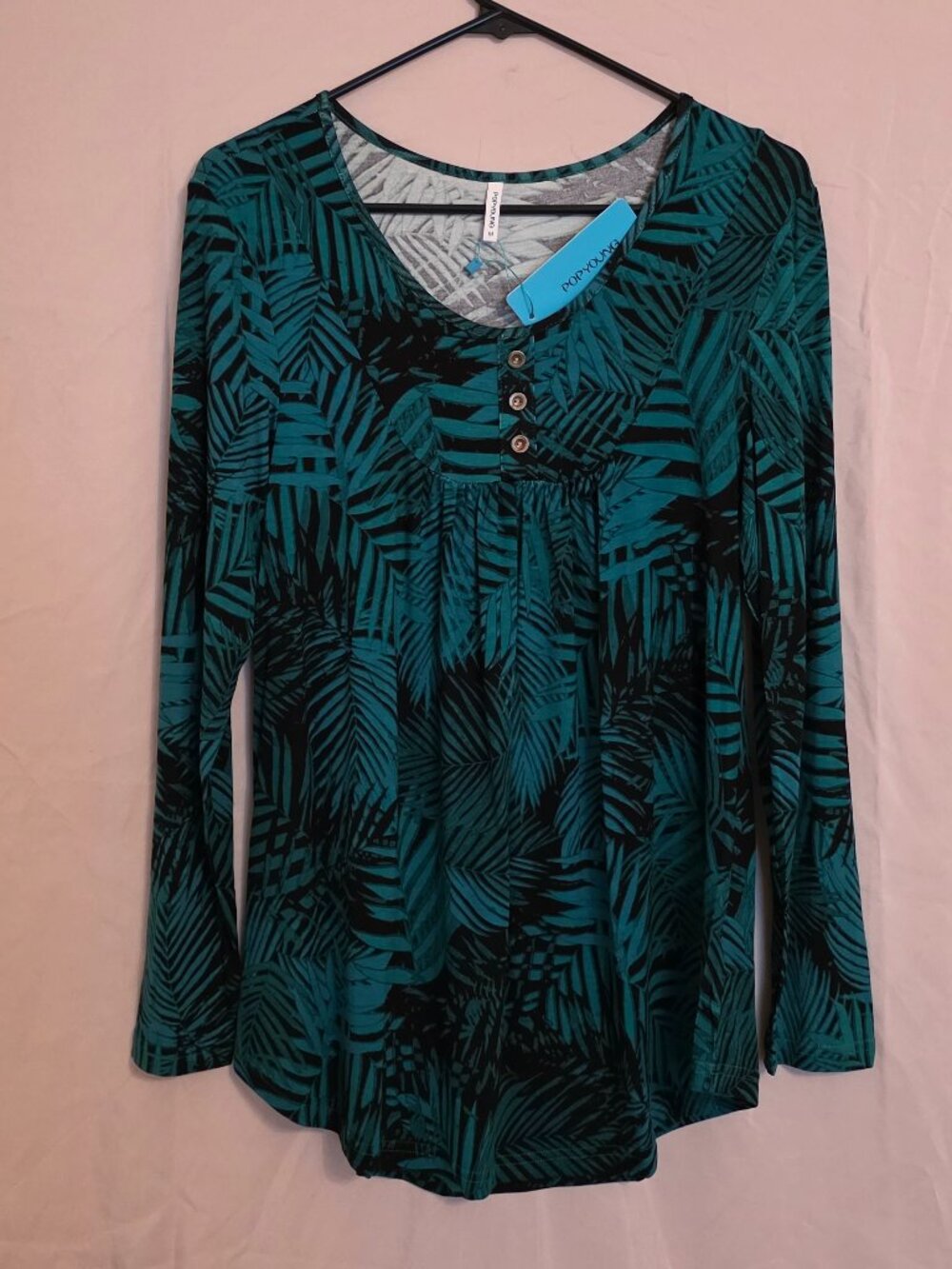 Palm Leaf Tunic Top Size M NWT